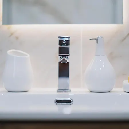 Don Ciccio Apartments&suite Κονβερσάνο