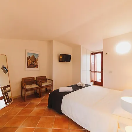 Πανσιόν Don Ciccio Apartments&suite Κονβερσάνο